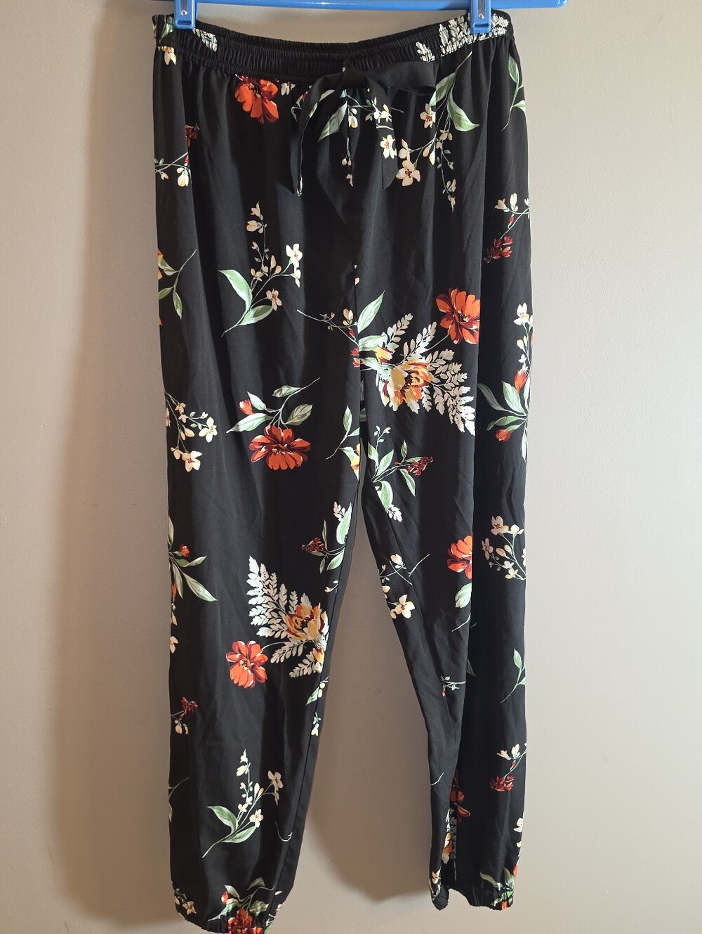 3/20.00. Floral Lounge Pants